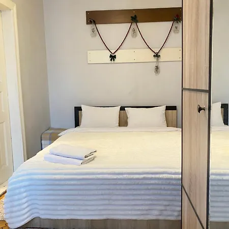 Apartamento Viktoriya On Virmenska Leópolis