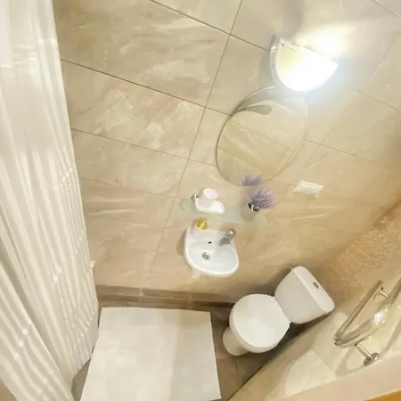 Viktoriya On Virmenska *