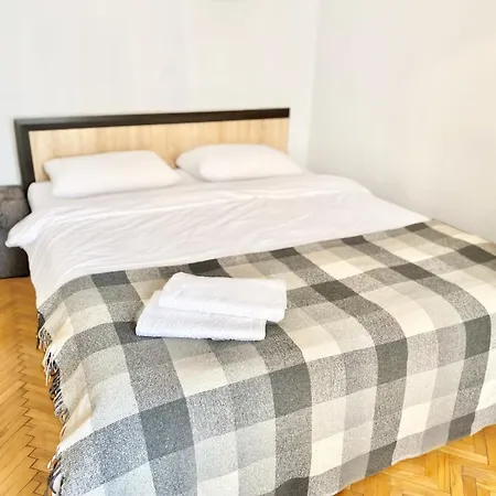 Viktoriya On Virmenska